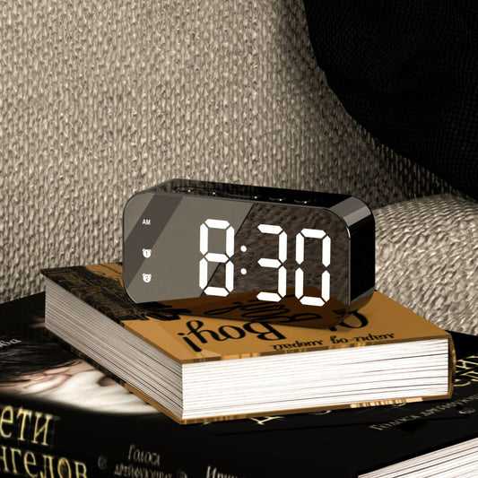 Simple LED Electronic Alarm Clock Student Plug-in Dual-use